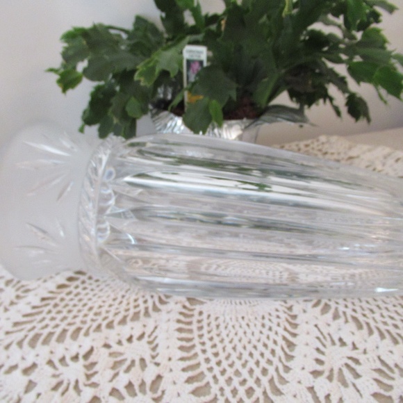 Mikasa Lead Crystal Vase - Picture 6 of 10
